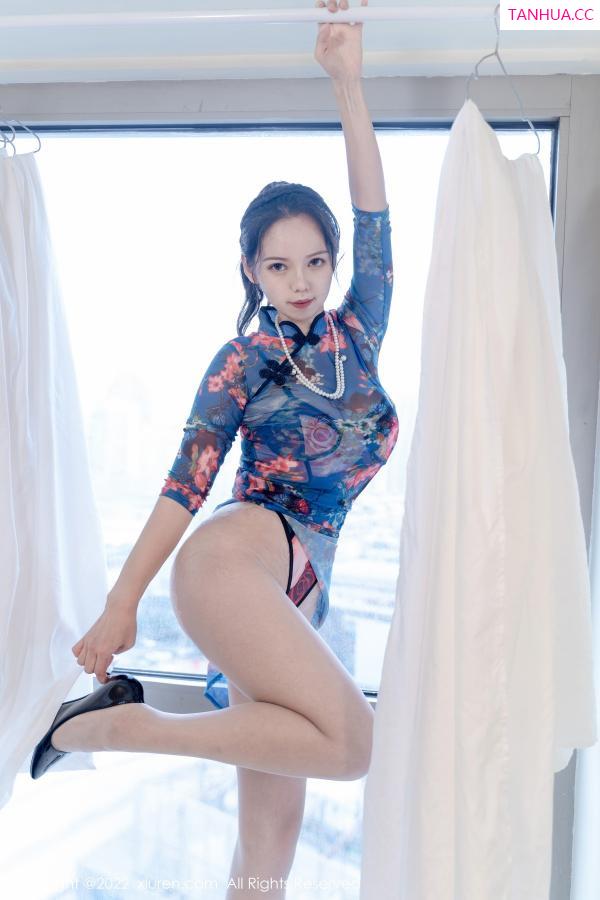   [XiuRen]高清写真图 2022.11.08 No.5819 大美妞儿 旗袍丝袜第30张图片
